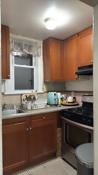 Building Photo - 31 Harrison Pl