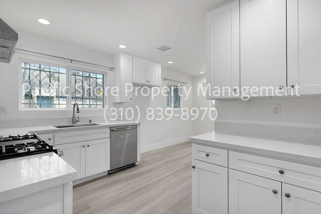 Building Photo - 696 San Juan Ave