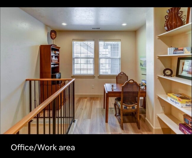 Building Photo - 1294 E Winding Creek Dr