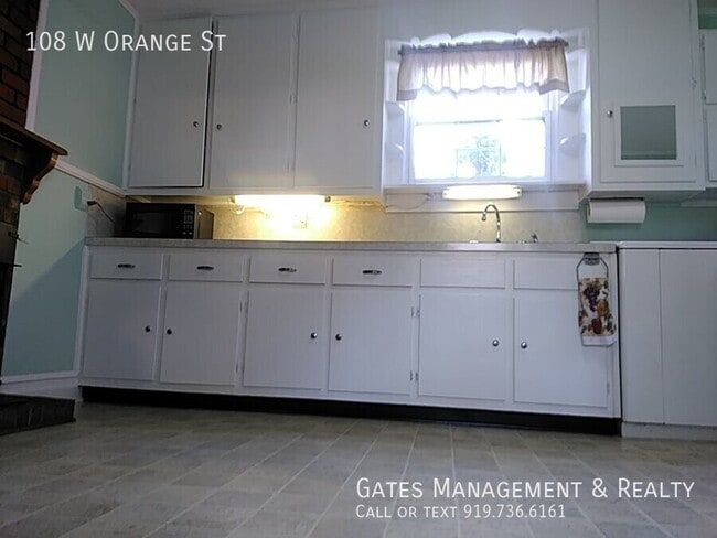 Building Photo - 108 W Orange St