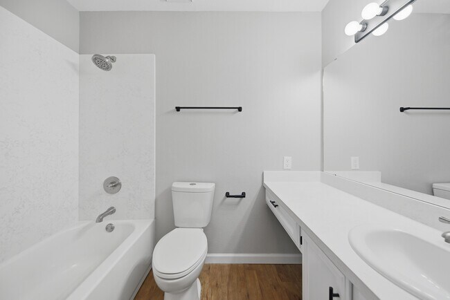 Building Photo - 600 E Stone St