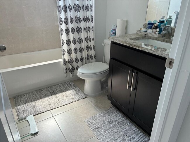 Building Photo - 2651 Bayside Dr S