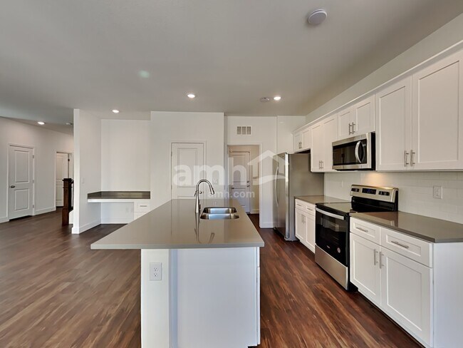 Building Photo - 4840 Blushing Star St