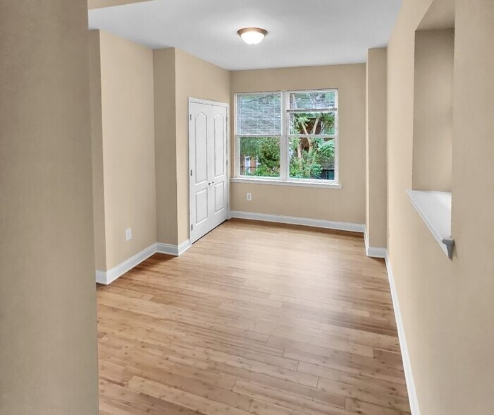 Building Photo - 3832 Baring St