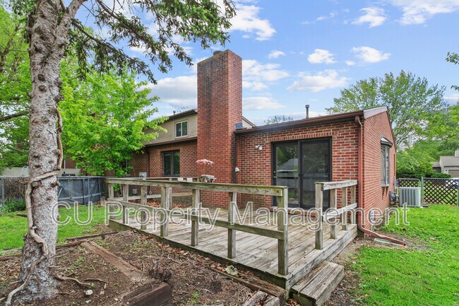 Building Photo - 3304 Halifax Dr