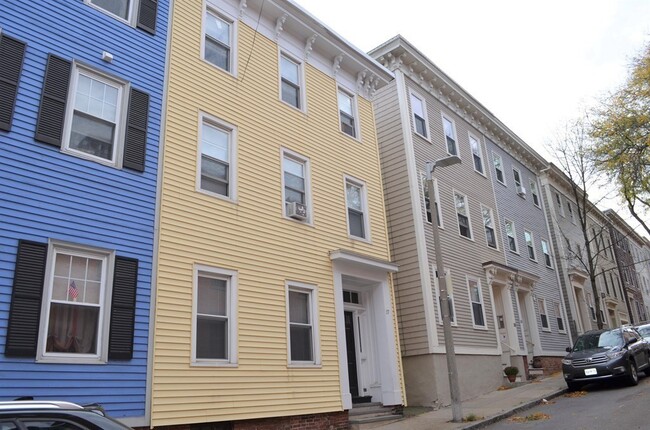 Building Photo - 38 Mystic St