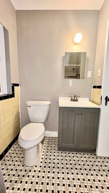 Building Photo - 5515 Chippewa St