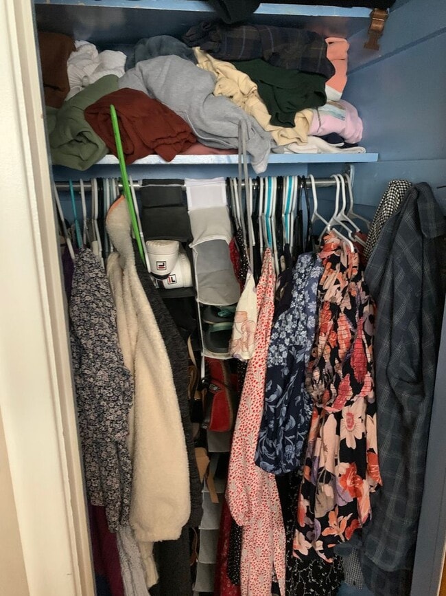 Building Photo - 1 Shared Spot Available for Fall 2026