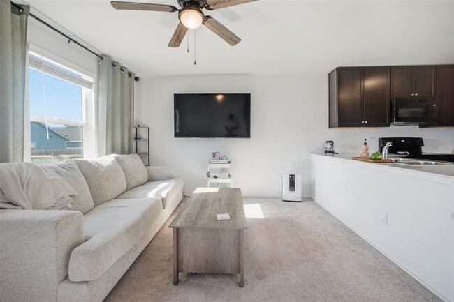 Building Photo - 625 Marty Allen Lp