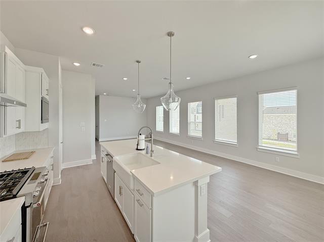 Building Photo - 909 Ash Rd