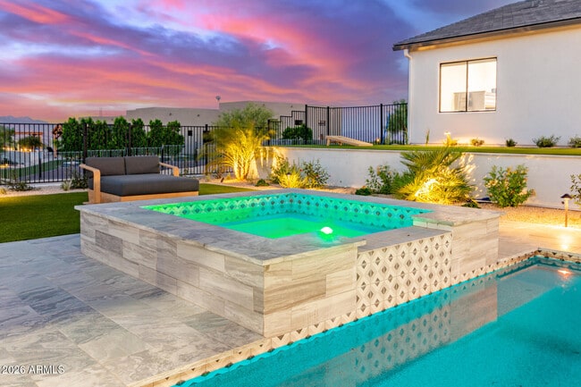 Building Photo - 13924 Dyer Ln