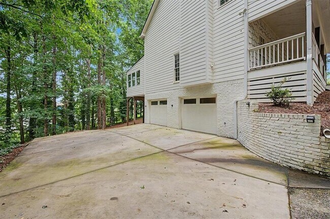 Building Photo - 3868 Emerson St