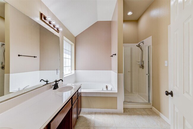 Building Photo - 25910 Oakridge Forest Ln