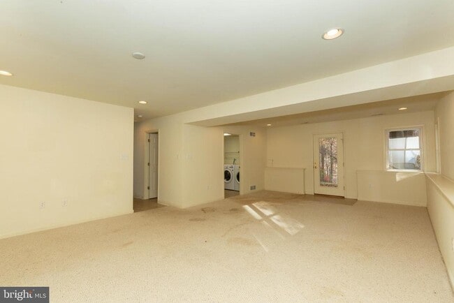 Building Photo - 3311 Mission Rd