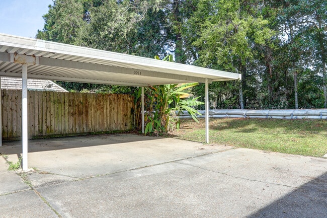 Building Photo - 205 Long Plantation Blvd