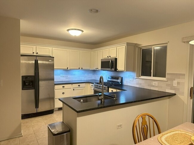 Building Photo - 24463 John Adams Dr
