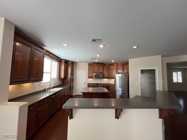 Building Photo - 18 Blue Valley Dr