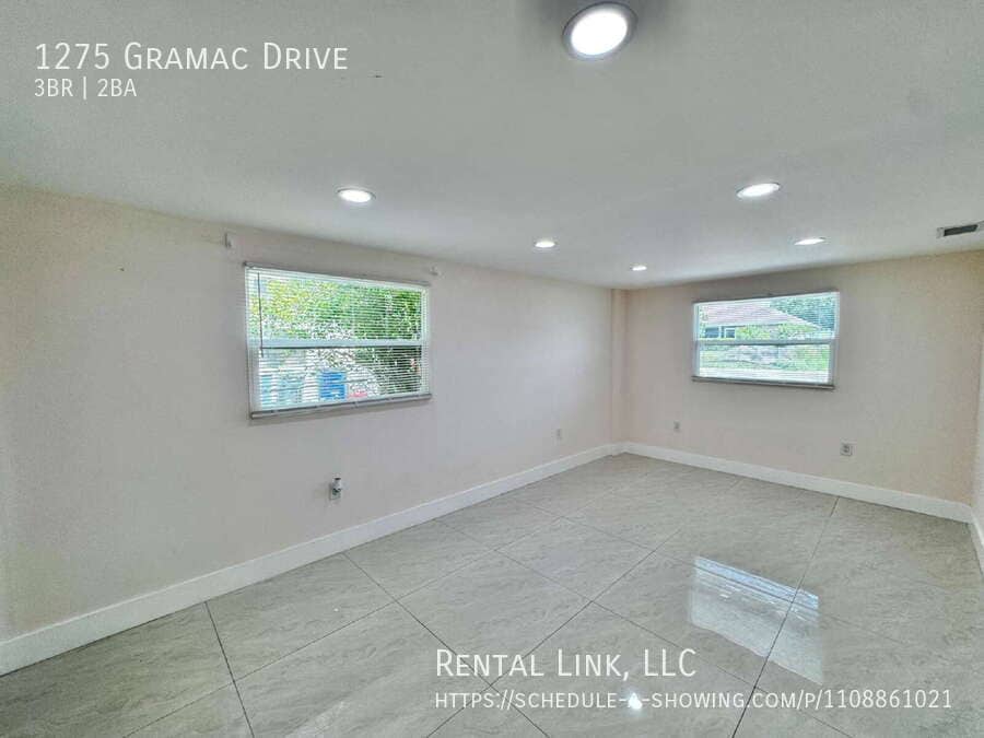 Building Photo - 1275 Gramac Dr