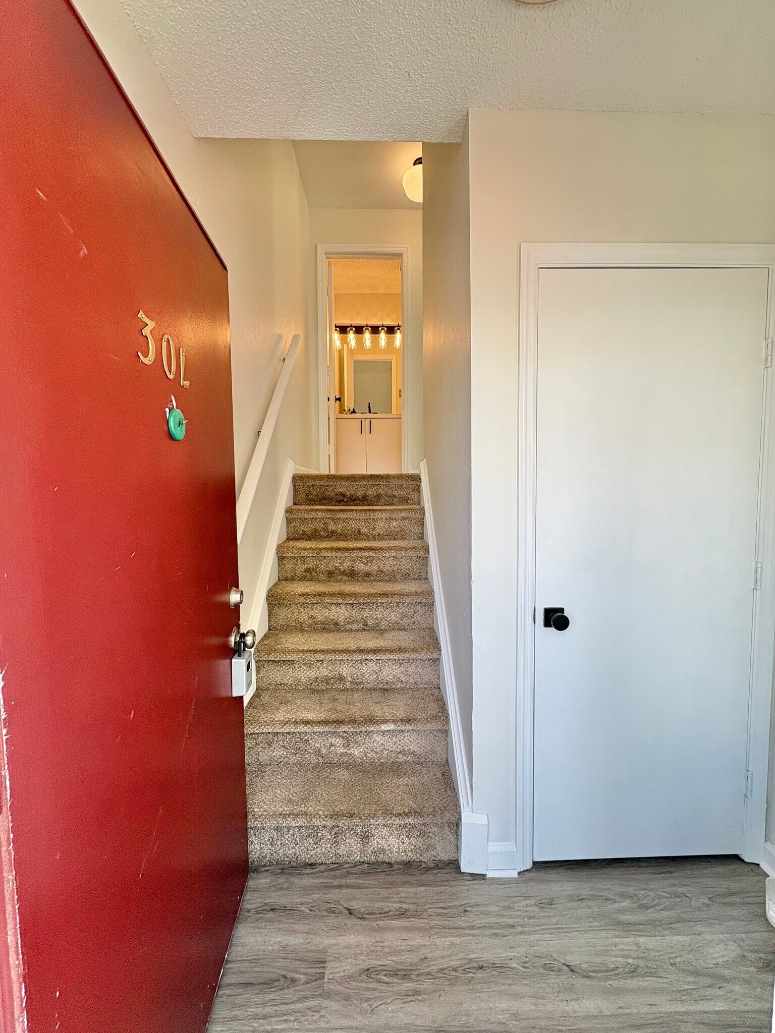 Building Photo - 925 Oronoke Rd