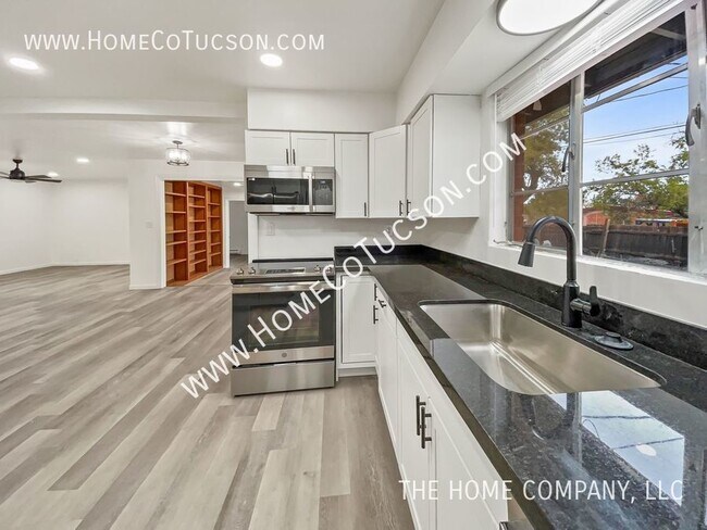 Building Photo - 239 S Placita Aldaco