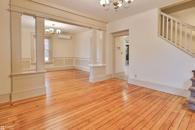 Building Photo - 67 W Laurel St