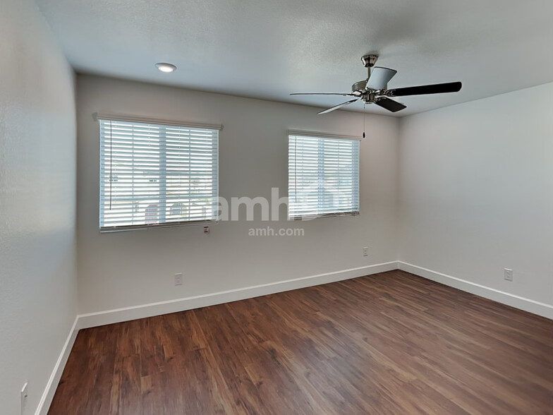 Building Photo - 9636 Harkes Dr