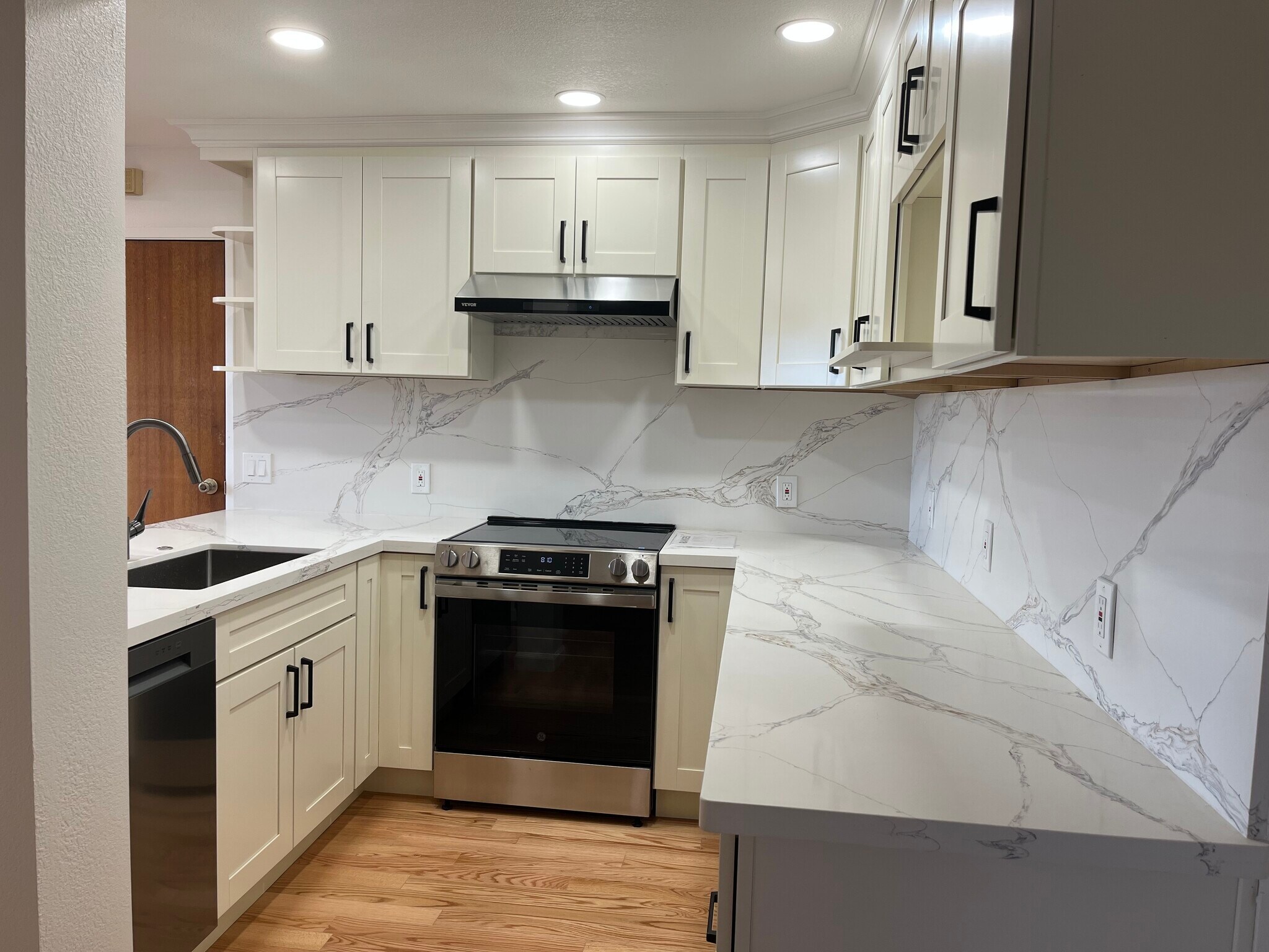 Kitchen - 139 Ripley St