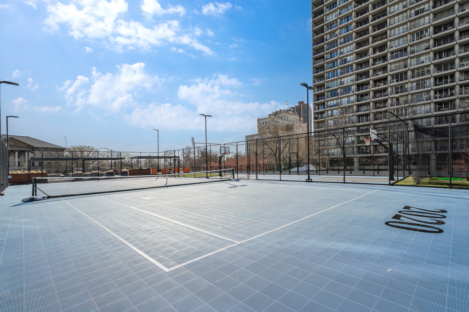 Building Photo - 2020 N Lincoln Park W