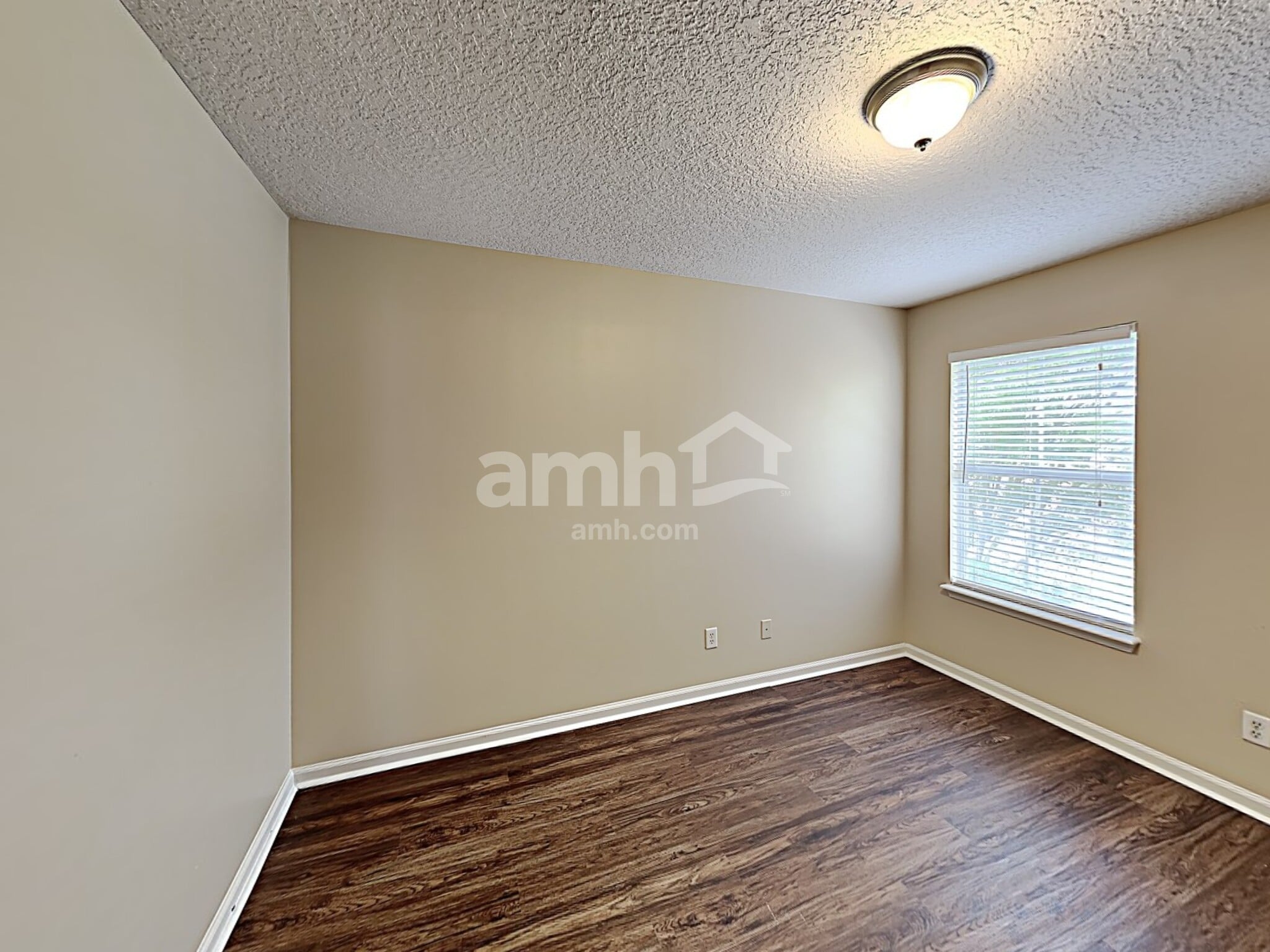 Building Photo - 6251 Devonhurst Dr