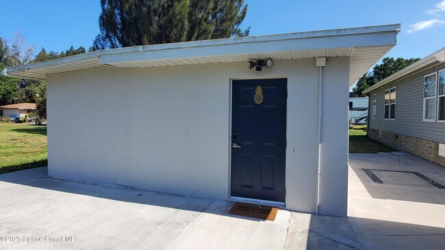 Primary Photo - 1533 Richards Dr NE