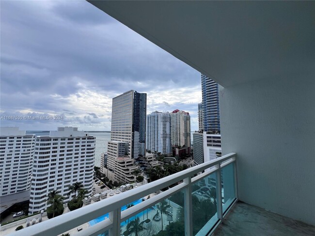 Building Photo - 951 Brickell Ave