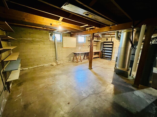 Building Photo - 4726 E Utah Pl