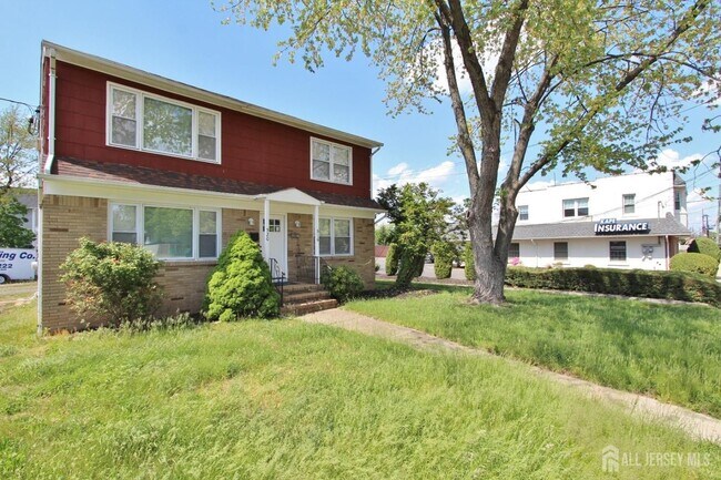 Building Photo - 516-520 Hamilton Blvd-516-520