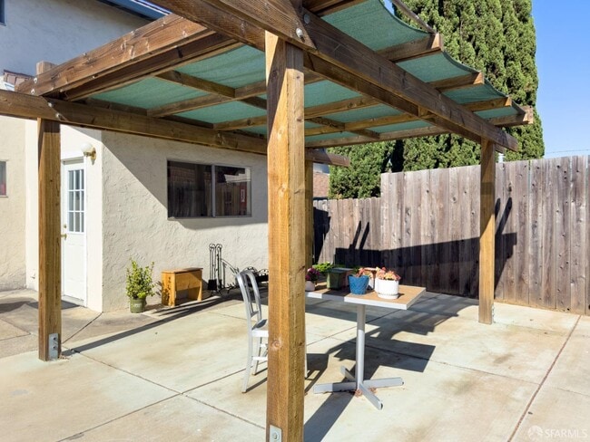 Building Photo - 5322 Balhan Ct