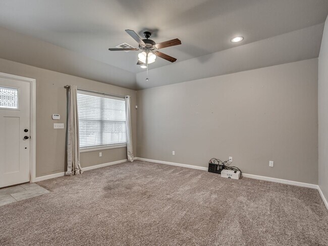 Building Photo - 8813 SW 55th St