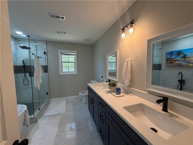 Building Photo - 934 Bay Ridge Dr