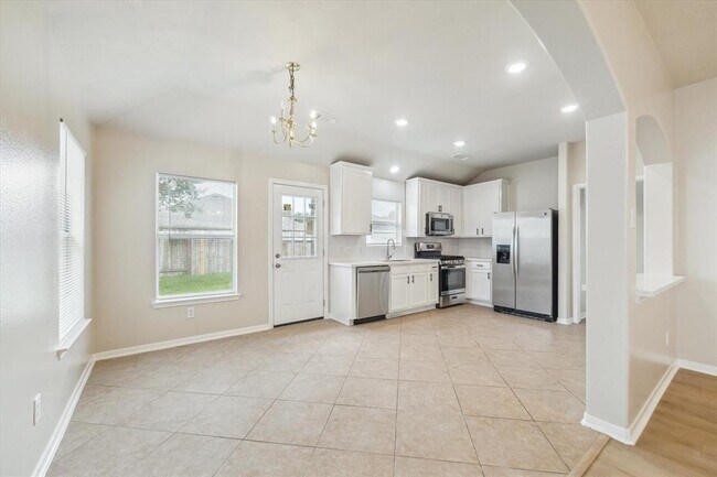 Building Photo - 25111 Florina Ranch Dr