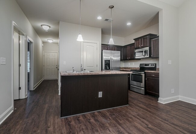 Building Photo - 950 Erika Ln