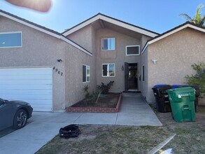 Building Photo - Large house on Art st! (Lease out, pending signatures. Check back in a few days!)