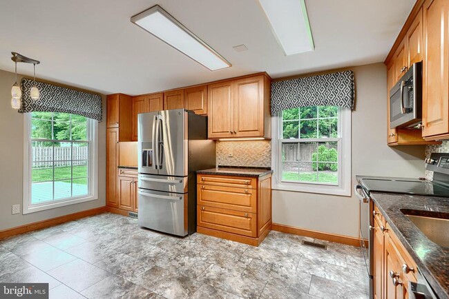 Building Photo - 1505 Westminster Ct