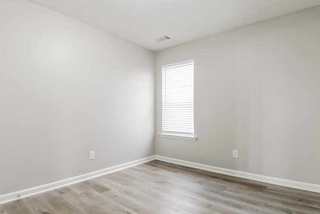 Building Photo - 6872 Mikayla Ln