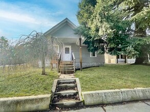 Building Photo - Charming Multi-Level 3-Bedroom Home in Cheney