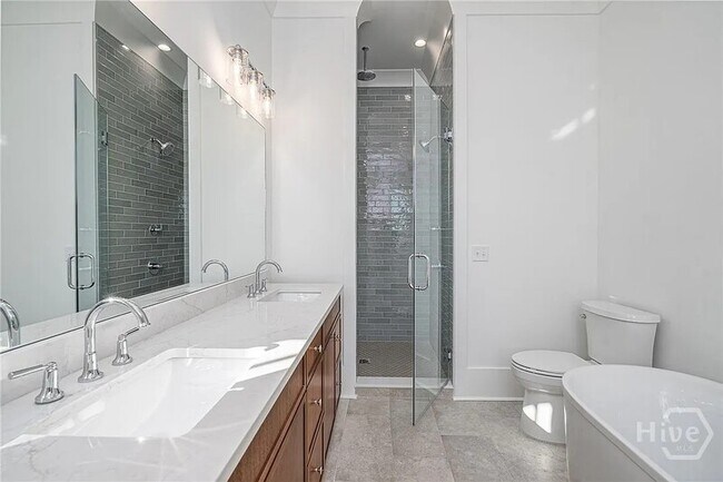 Building Photo - 312 W 38th St