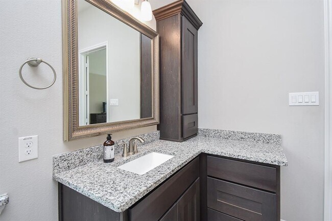 Building Photo - 4718 Mesquite Terrace Dr