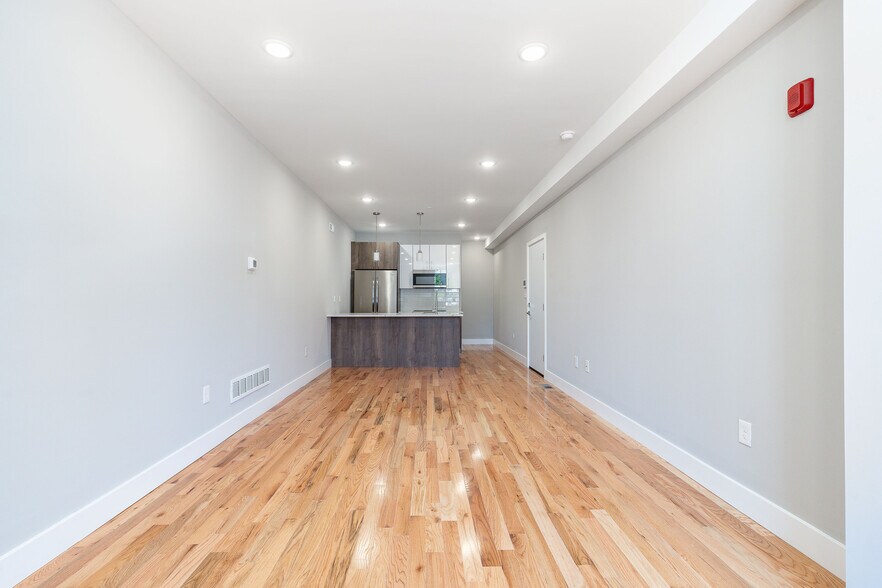 Building Photo - 1331 N 17th St