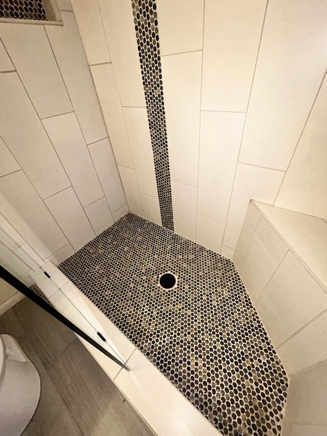 Building Photo - Beautifully Updated 3-Bed, 2-Bath Home in ...