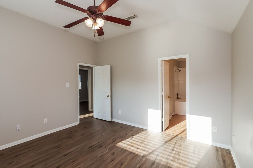 Building Photo - 7122 Aurora Falls Ln