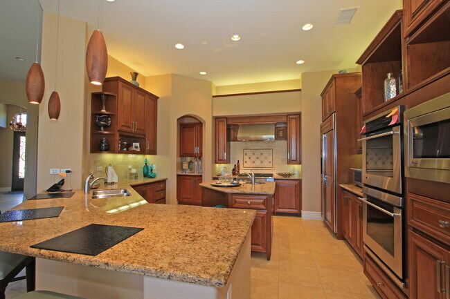 Building Photo - 75739 Via Cortona