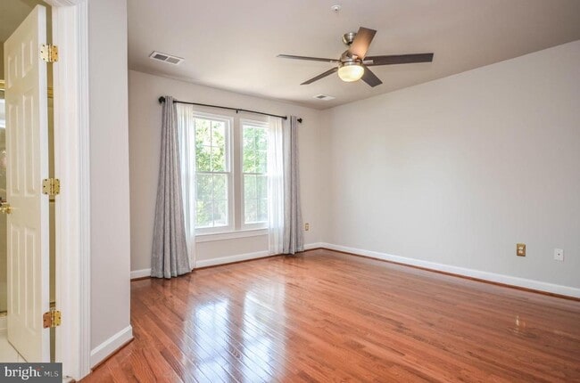 Building Photo - 13776 Lambertina Pl