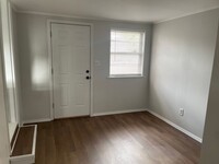 Building Photo - 1235 S Sandusky Ave